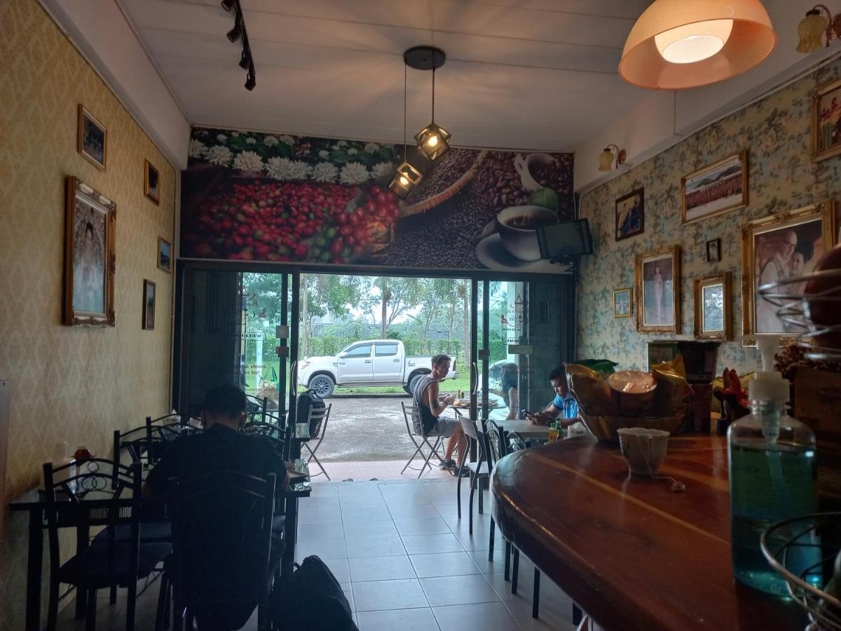 Amaretto Hostel Surat Thani Eksteriør billede