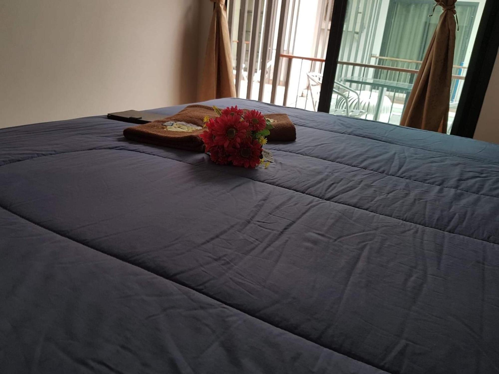 Amaretto Hostel Surat Thani Eksteriør billede