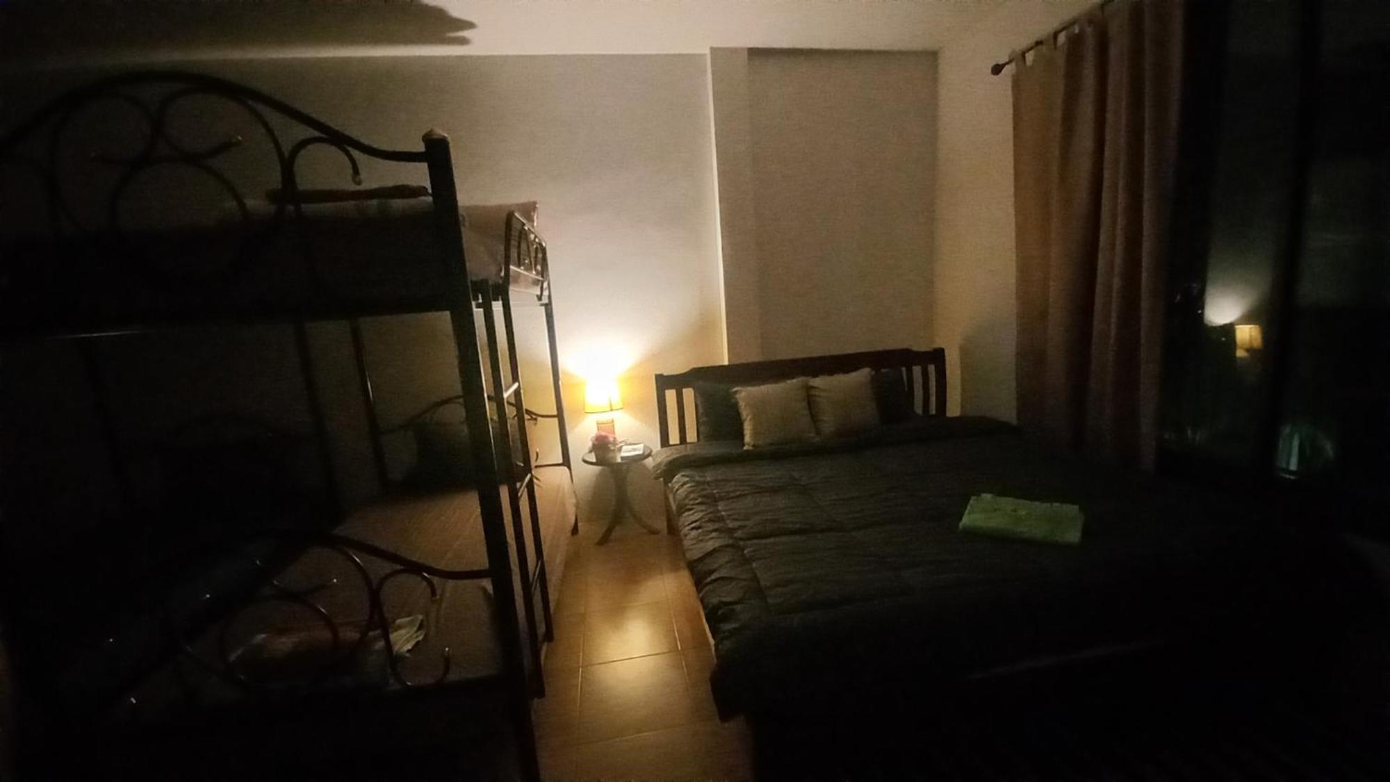 Amaretto Hostel Surat Thani Eksteriør billede