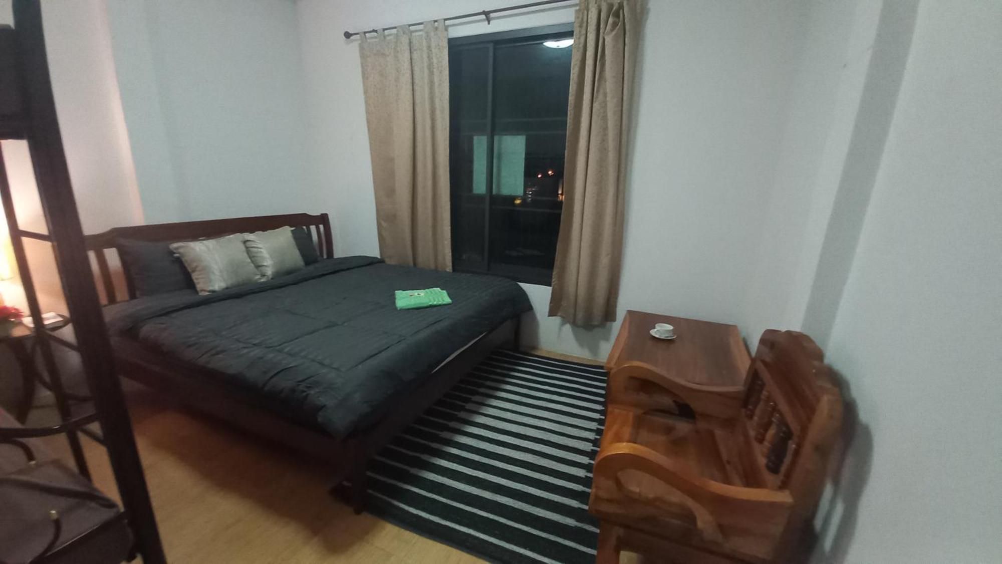 Amaretto Hostel Surat Thani Eksteriør billede