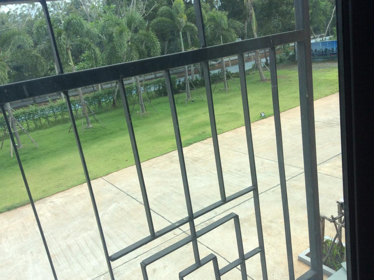 Amaretto Hostel Surat Thani Eksteriør billede