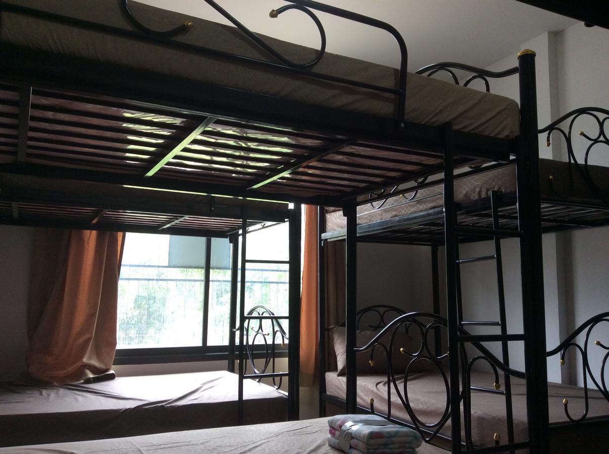 Amaretto Hostel Surat Thani Eksteriør billede