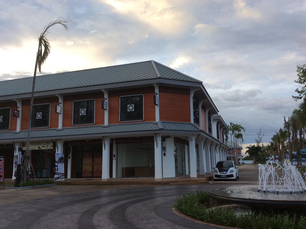 Amaretto Hostel Surat Thani Eksteriør billede